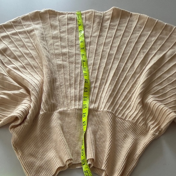 Inmod Cream Ribbed Sweater size Small - Picture 7 of 10